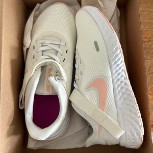 Brand New Nike Running Shoes - size 8.5